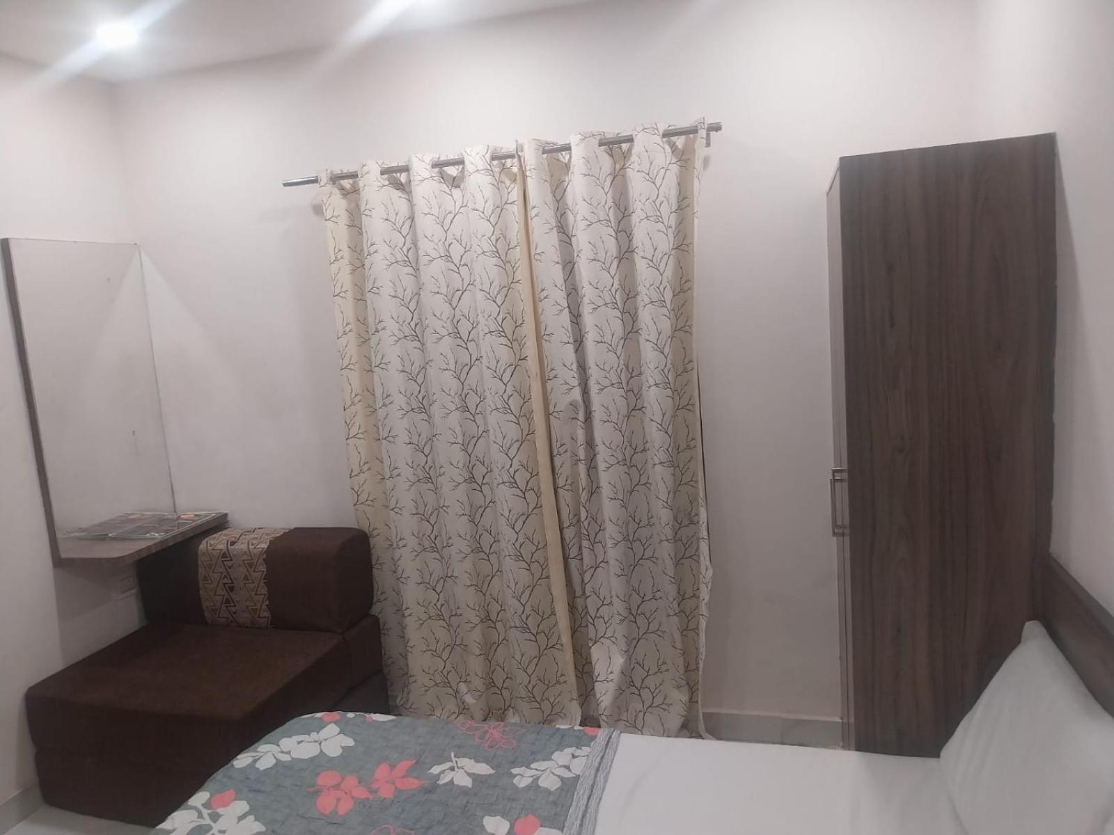 Hotel Rovers Inn Amritsar Buitenkant foto